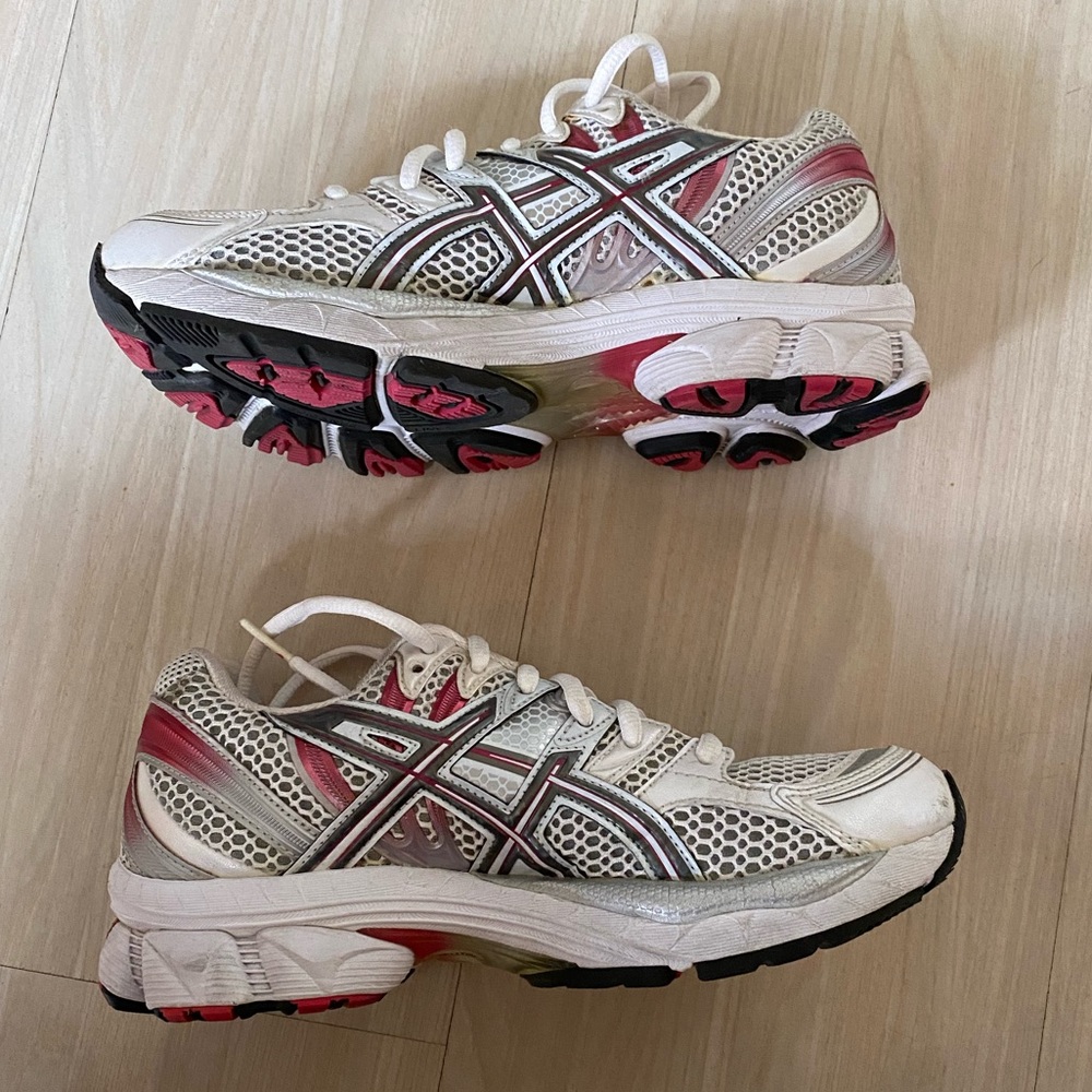 ASICS Women’s Gel Nimbus 12 Pink and White
